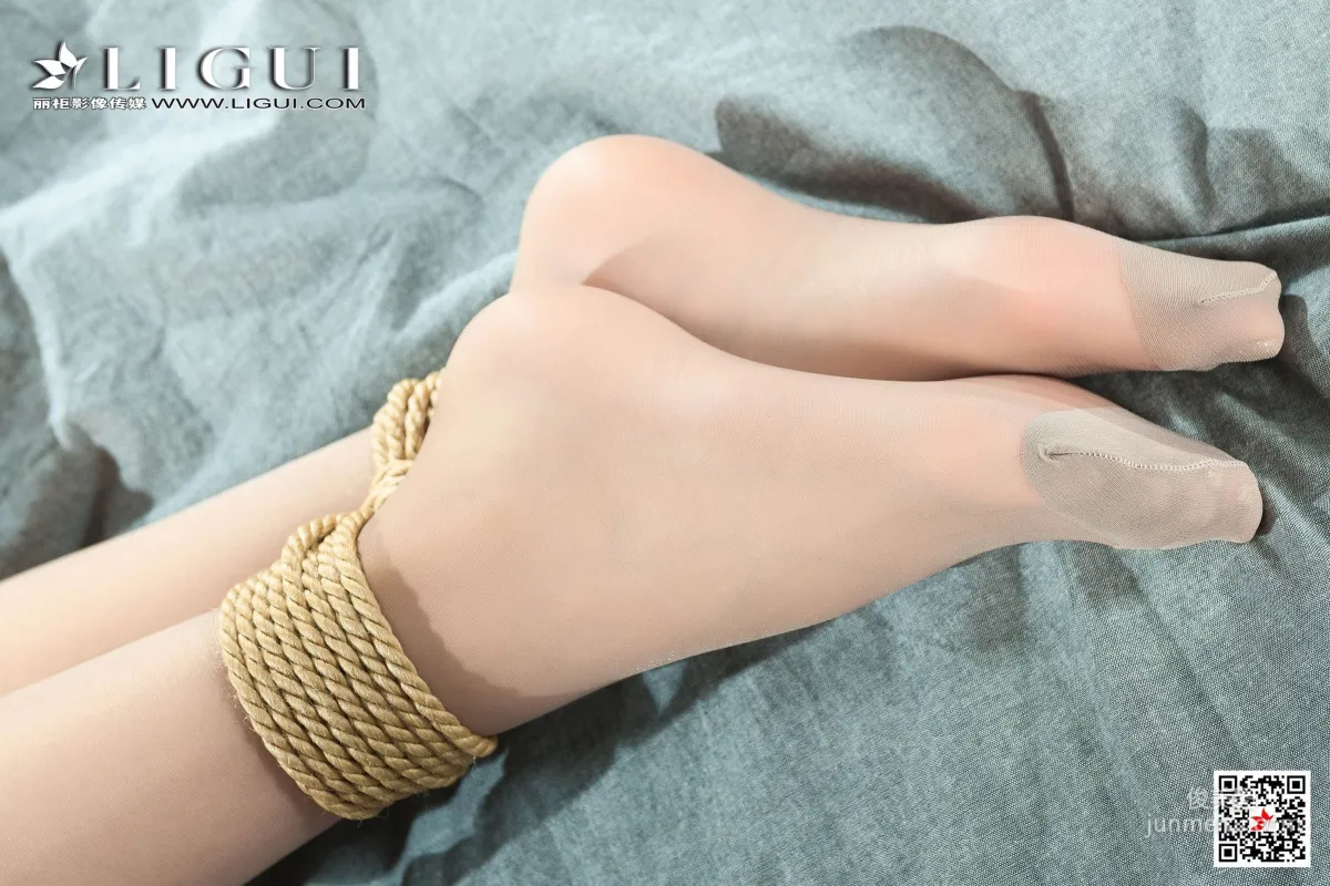 钟情《白衬衫丝足绳艺》 [丽柜美束Ligui] 写真集49