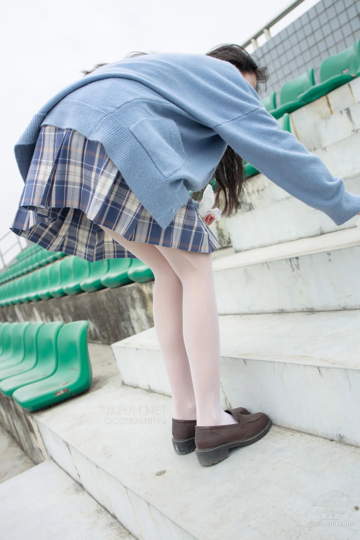 甜米《春游》 [森萝财团] JKFUN-003 萝莉丝袜写真集69