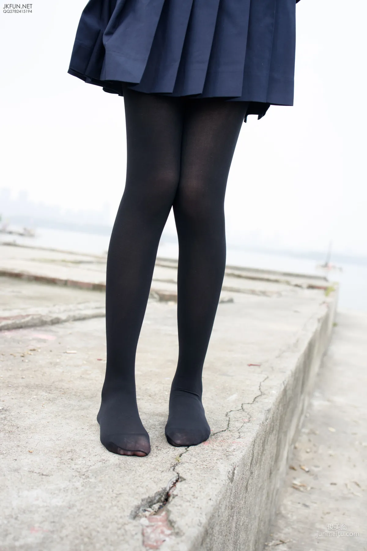 Aika《日系黑丝》 [森萝财团] JKFUN-006 写真集21