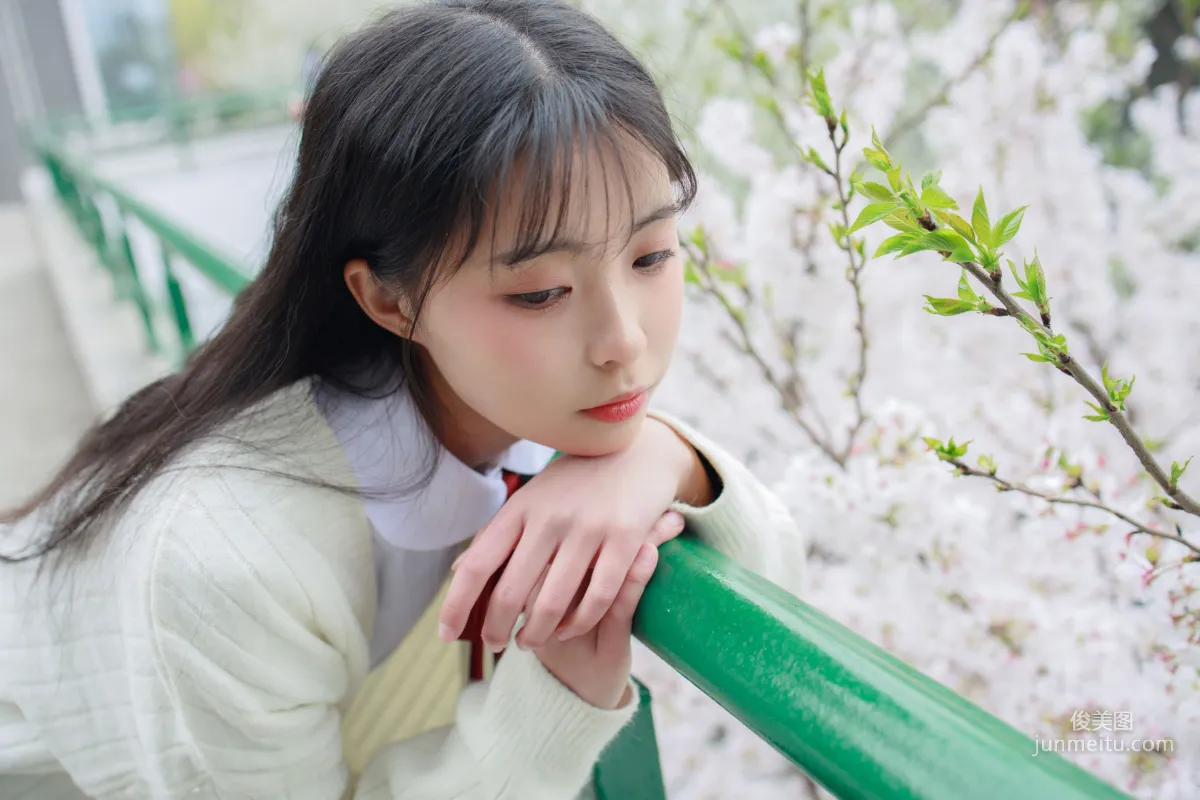 甜米《純純的白絲學妹》 [森蘿财團] JKFUN-001 蘿莉絲襪寫真集 95