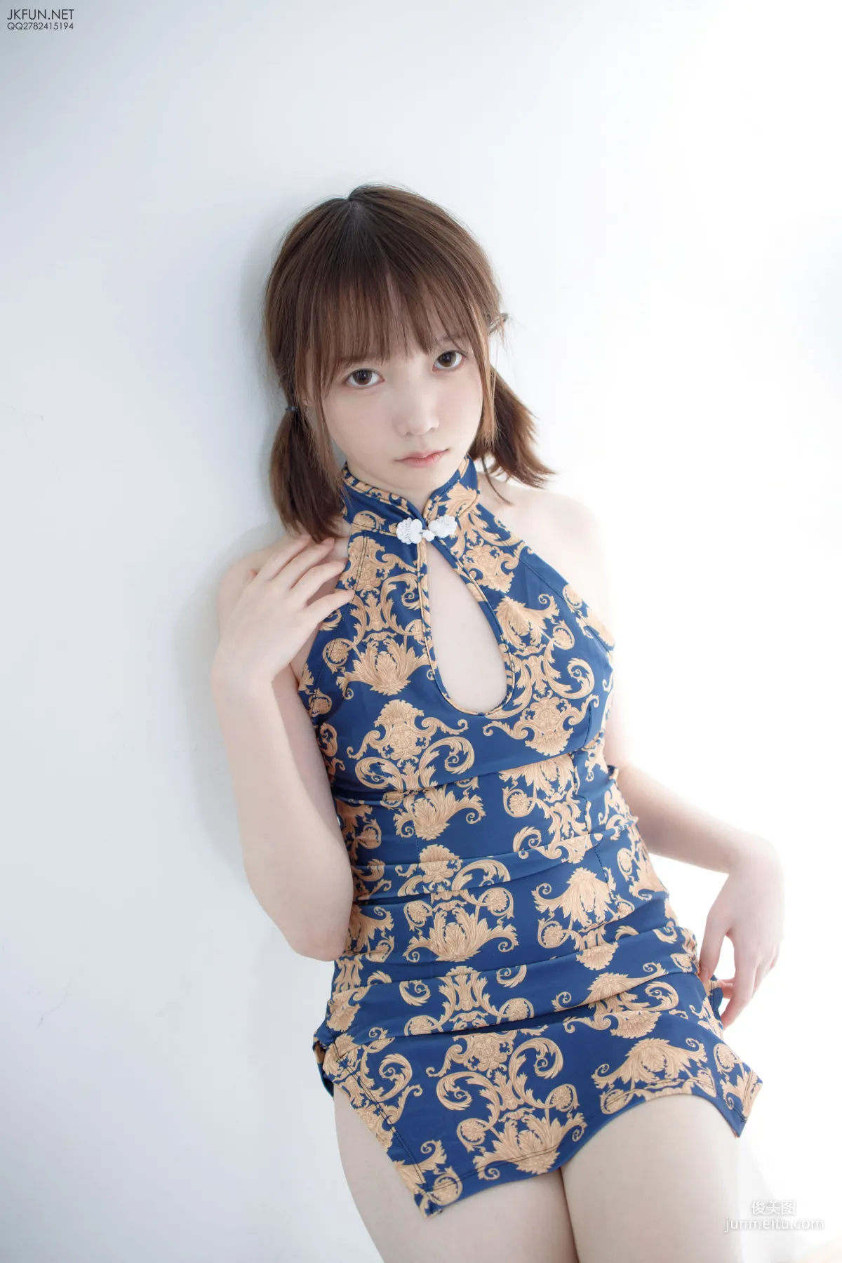 Aika《60D白丝踩酱肉包》 [森萝财团] JKFUN-008 写真集118