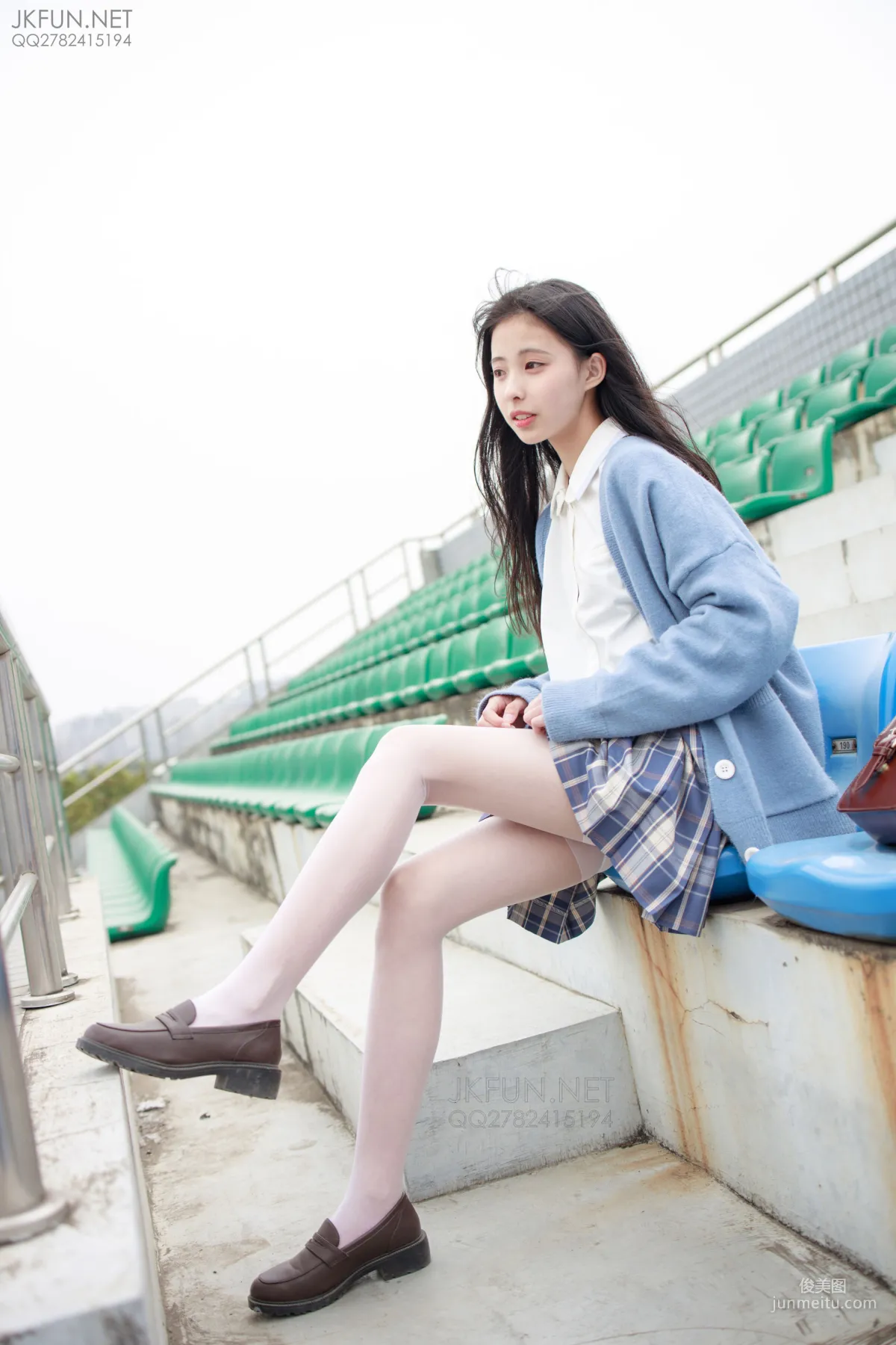 甜米《春游》 [森萝财团] JKFUN-003 萝莉丝袜写真集40
