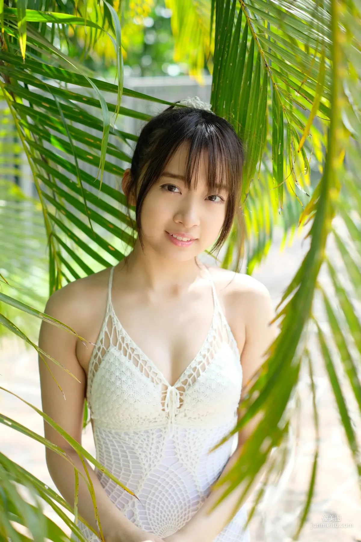 渡邉幸愛《はじめまして、こうめです。》[PB] 写真集47