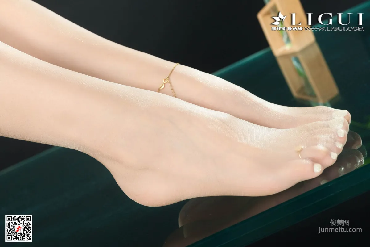 小然然《美腿OL小姐姐》 [麗櫃Ligui] 絲足寫真集 43