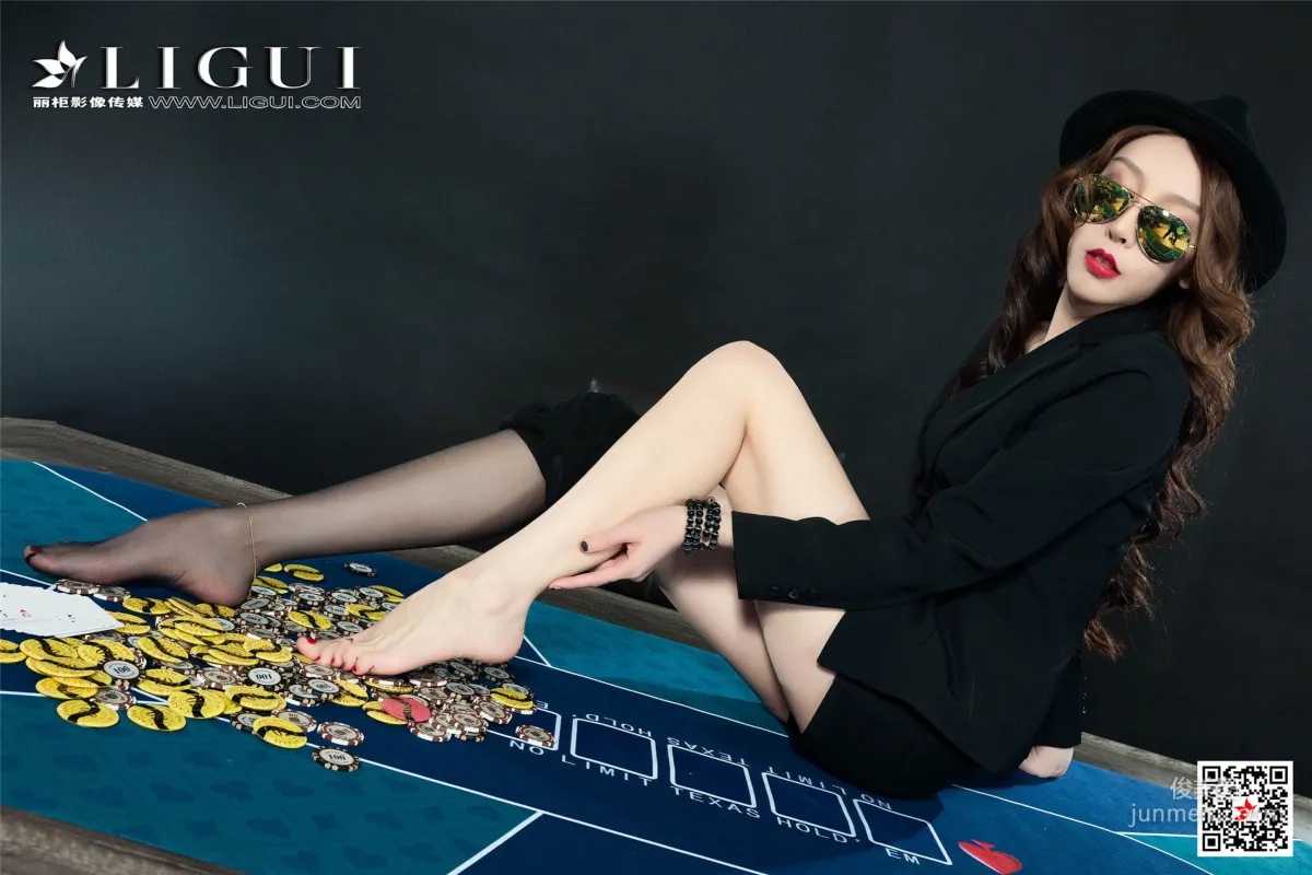 模特兔子《黑絲棋牌官》 [麗櫃Ligui] 美腿絲足寫真集 70