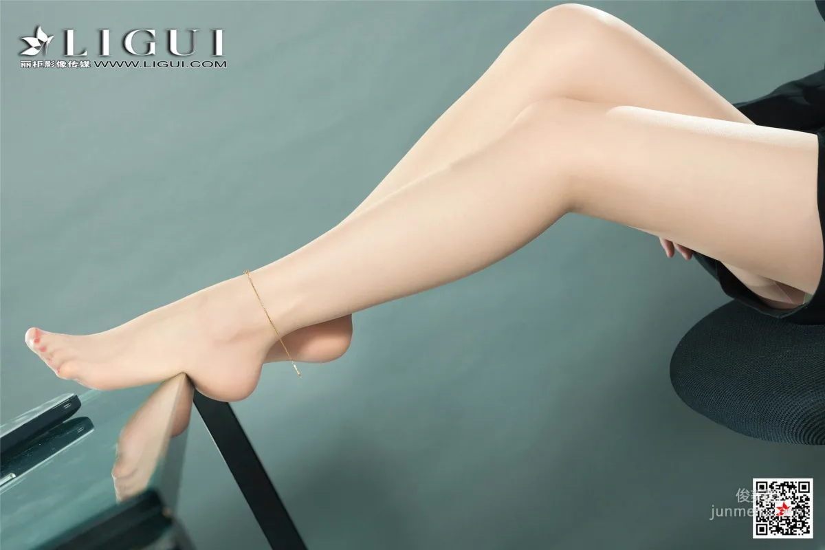 模特小米《肉絲OL女郎》 [麗櫃Ligui] 美腿絲足寫真集 36