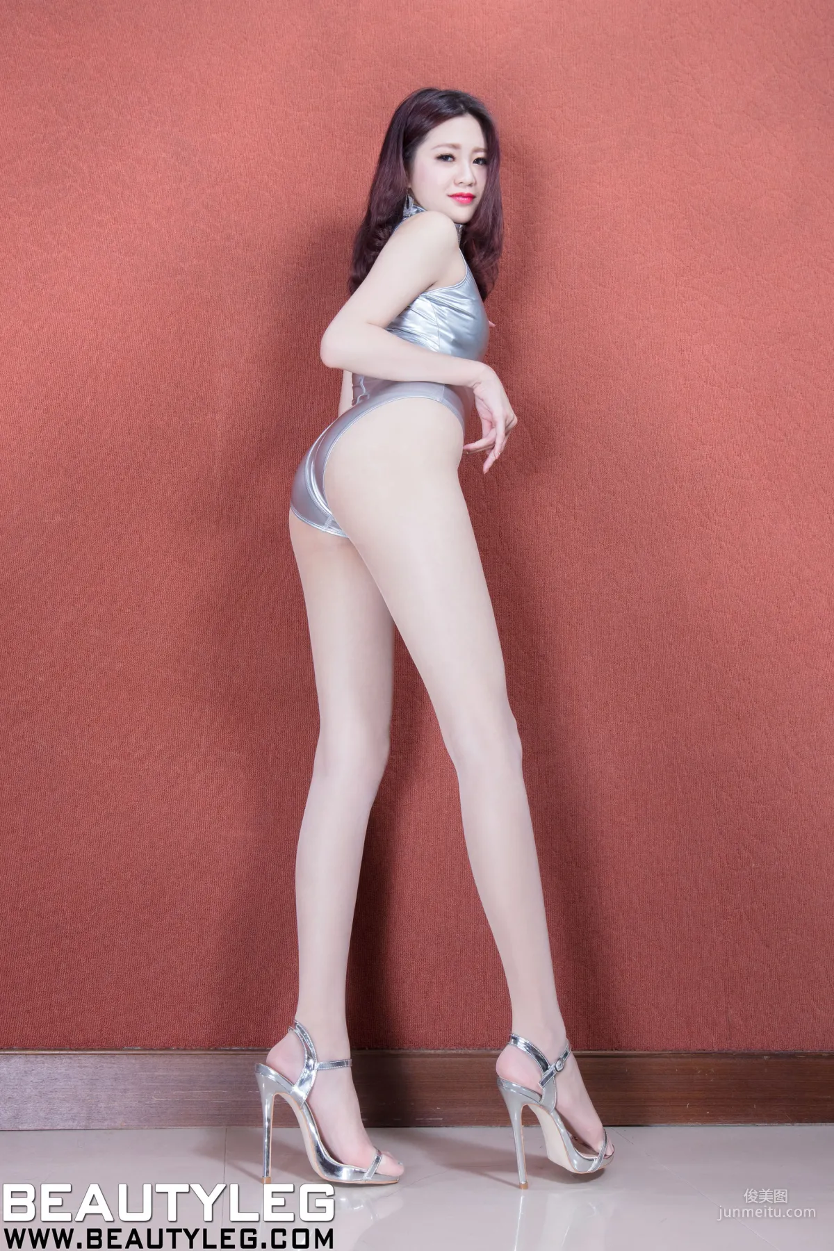 腿模Una《肉絲高叉+黑絲旗袍》 [Beautyleg] No.1797 寫真集 14