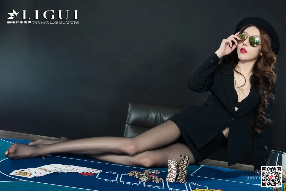 模特兔子《黑絲棋牌官》 [麗櫃Ligui] 美腿絲足寫真集 67