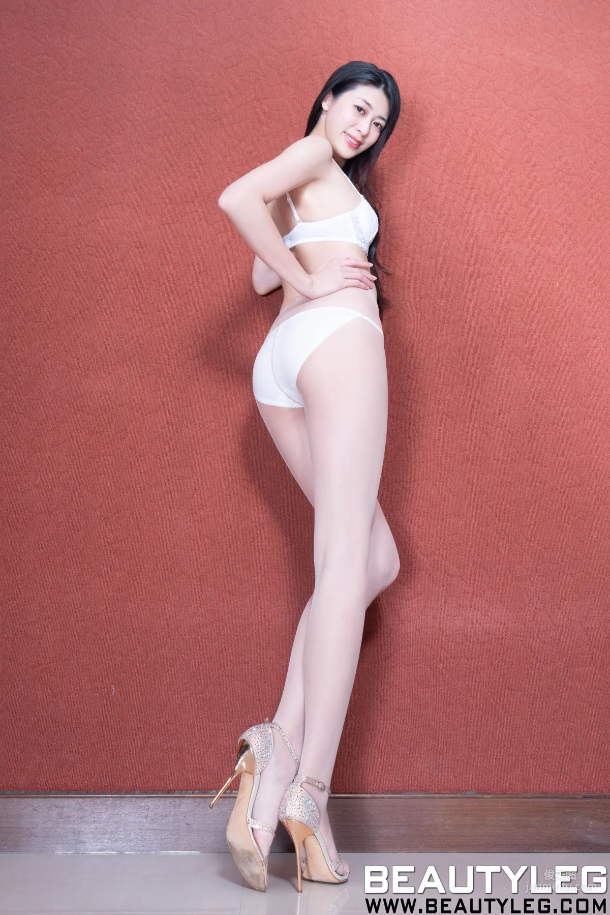 蔡茵茵Flora《肉丝袜+黑丝袜美腿》 [Beautyleg] No.1805 写真集29