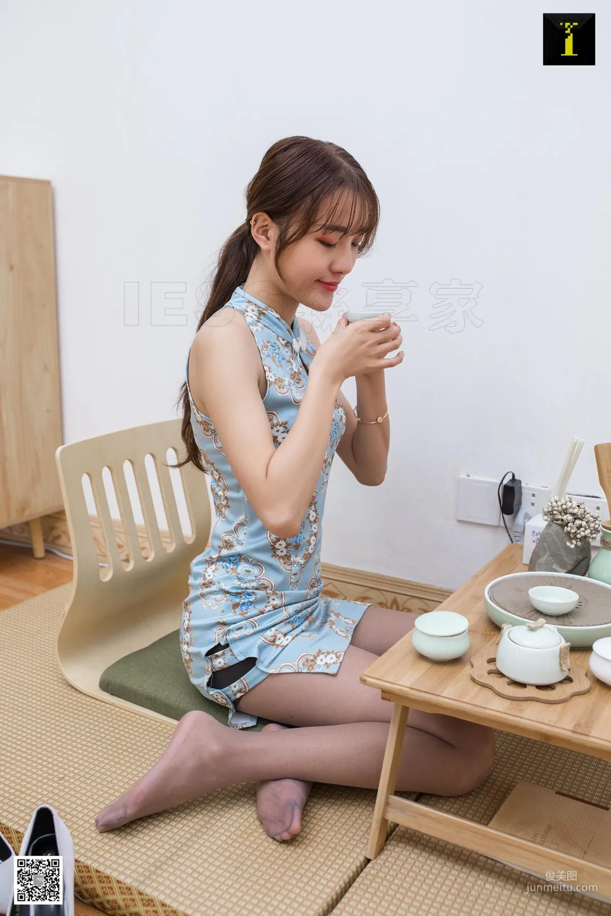 模特婉萍 《婉萍旗袍請茶》 [IESS異思趣向] 美腿絲足寫真集 9