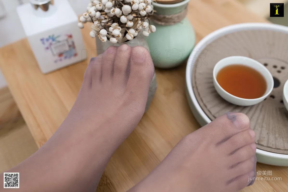 模特婉萍 《婉萍旗袍請茶》 [IESS異思趣向] 美腿絲足寫真集 37