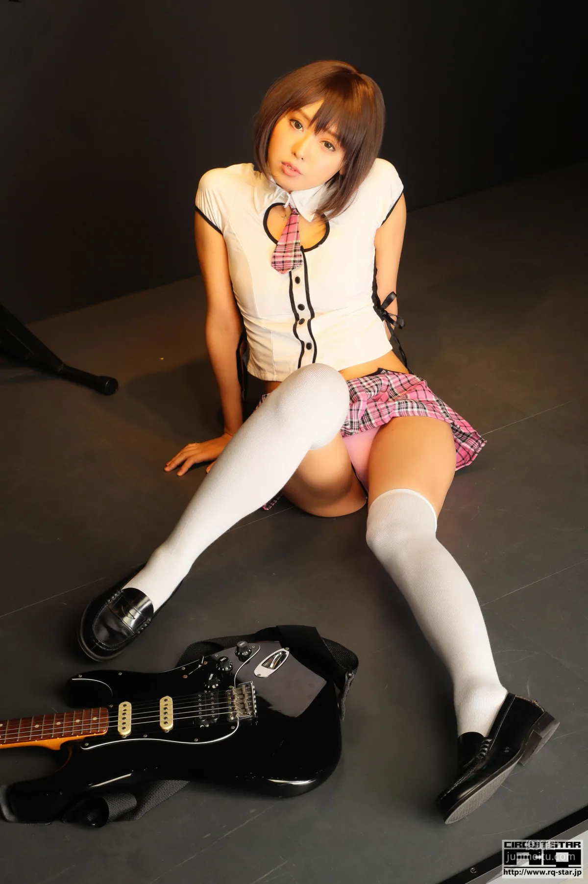 Ahane 亜羽音《School Girl》 [RQ-STAR] 寫真集 41