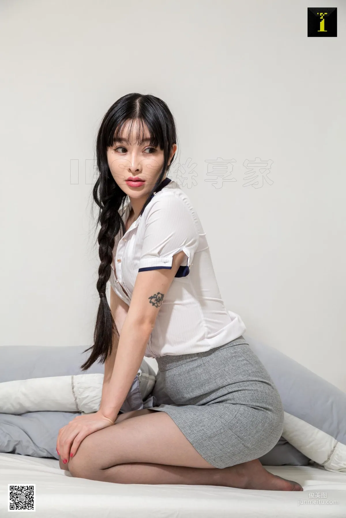 模特喵姐 《喵姐帶你去浪》 [IESS異思趣向] 絲襪美腿寫真集 38