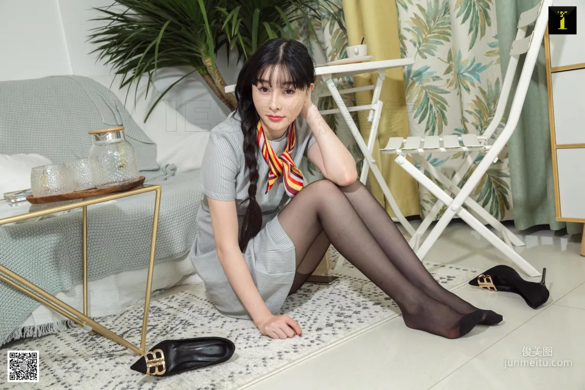 模特喵姐 《我的閨蜜是空姐》 [IESS異思趣向] 絲襪美腿寫真集 74