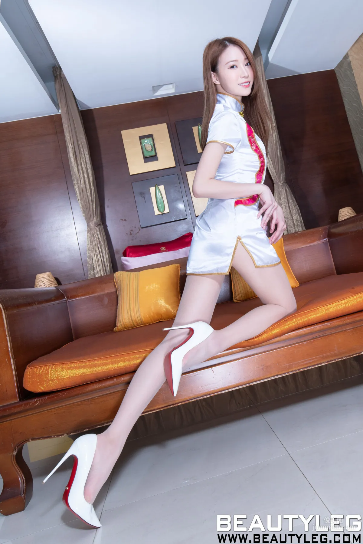楊思原Lia《黑絲吊帶+旗袍制服美腿》 [Beautyleg] No.1812 寫真集 8