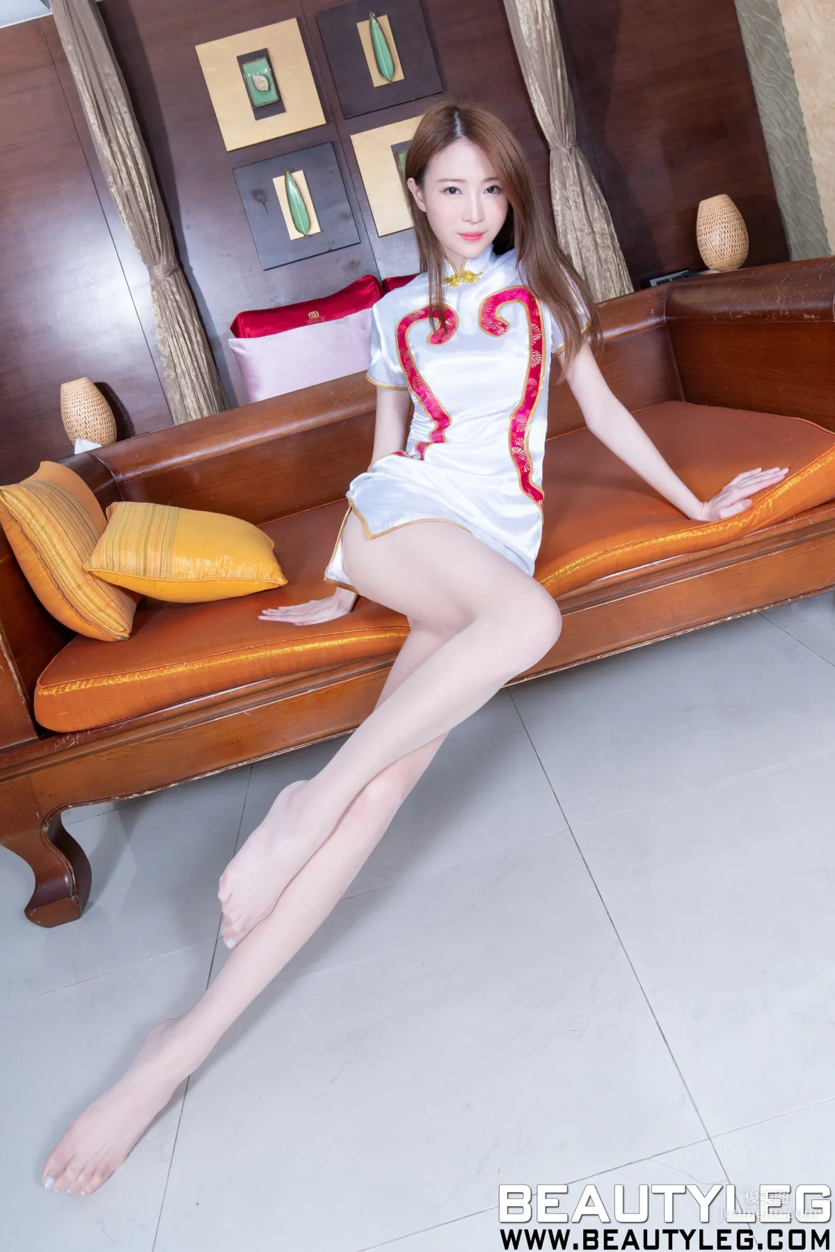 楊思原Lia《黑絲吊帶+旗袍制服美腿》 [Beautyleg] No.1812 寫真集 22