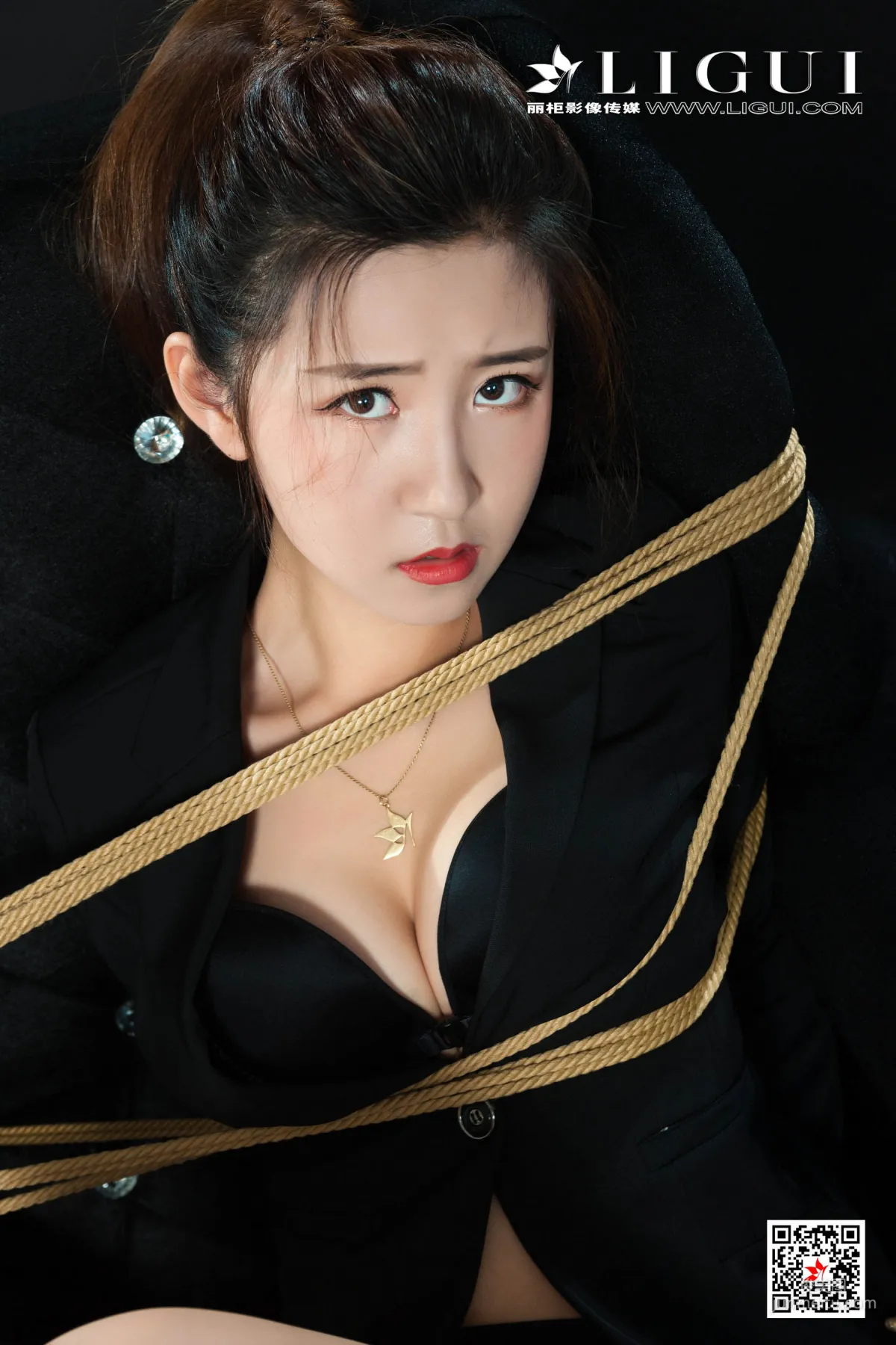 Model 允娜《OL繩藝捆綁》 [麗櫃美束LIGUI] 網絡麗人 寫真集 4