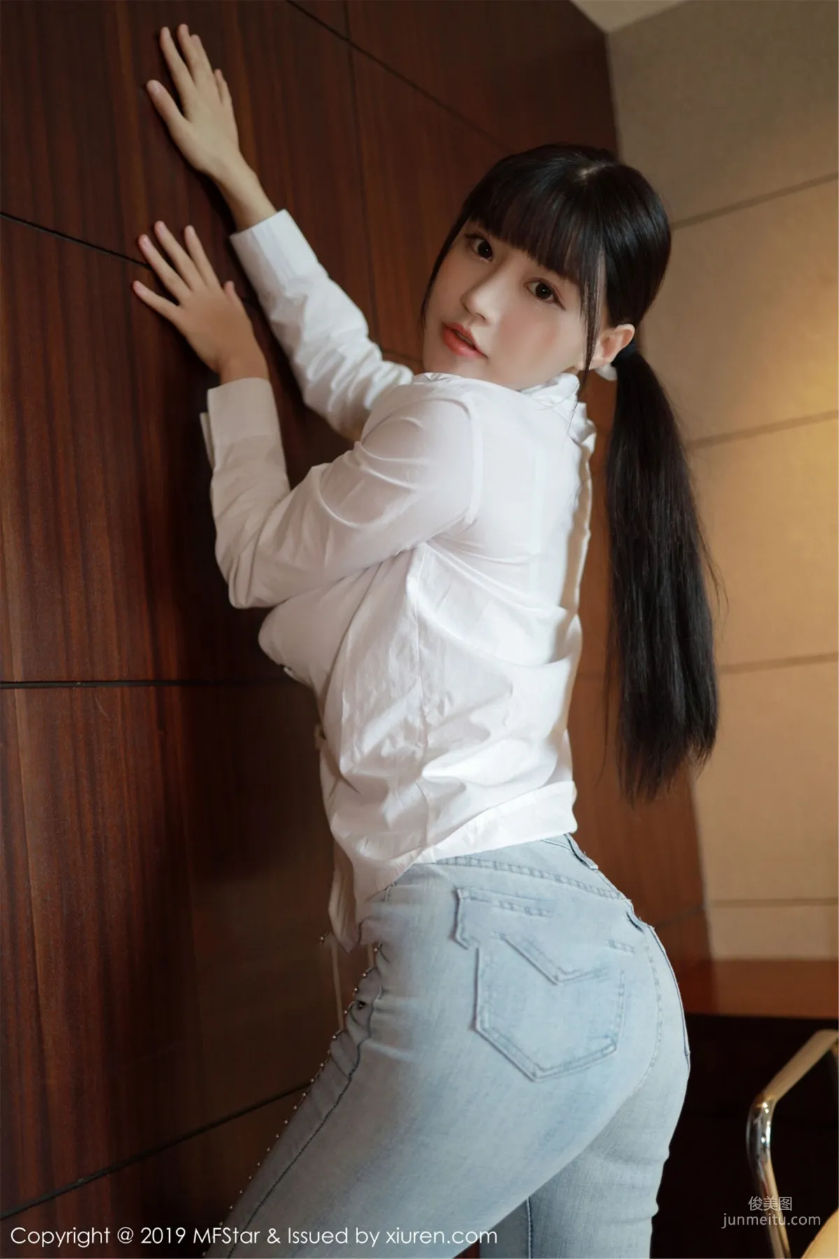 Flower朱可兒《白色襯衫下性感美胸》 [模範學院MFStar] Vol.207 寫真集 13