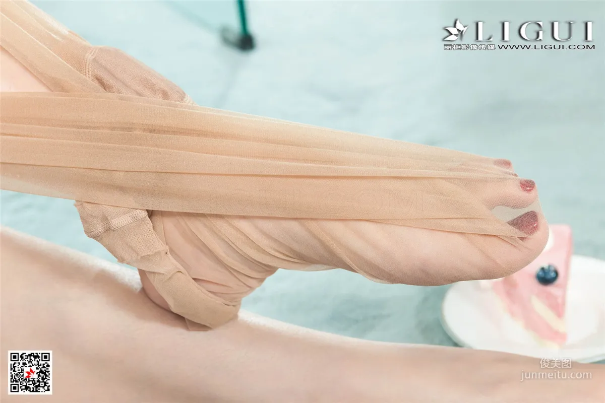 腿模文靜《女仆肉絲絲足》 [麗櫃LIGUI] 網絡麗人 寫真集 35