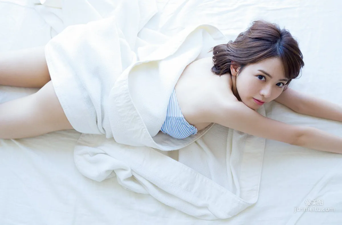 [FRIDAY] 西村歩乃果 《「ラストアイドル」で注目の23歳美女がビキニ映え！》寫真 5