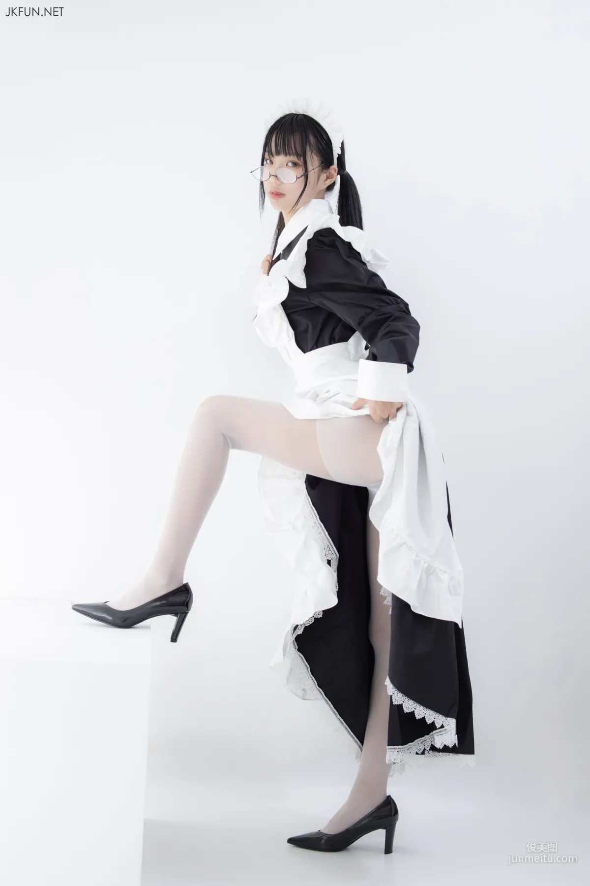 《女仆眼镜妹》 [森萝财团] 写真集7