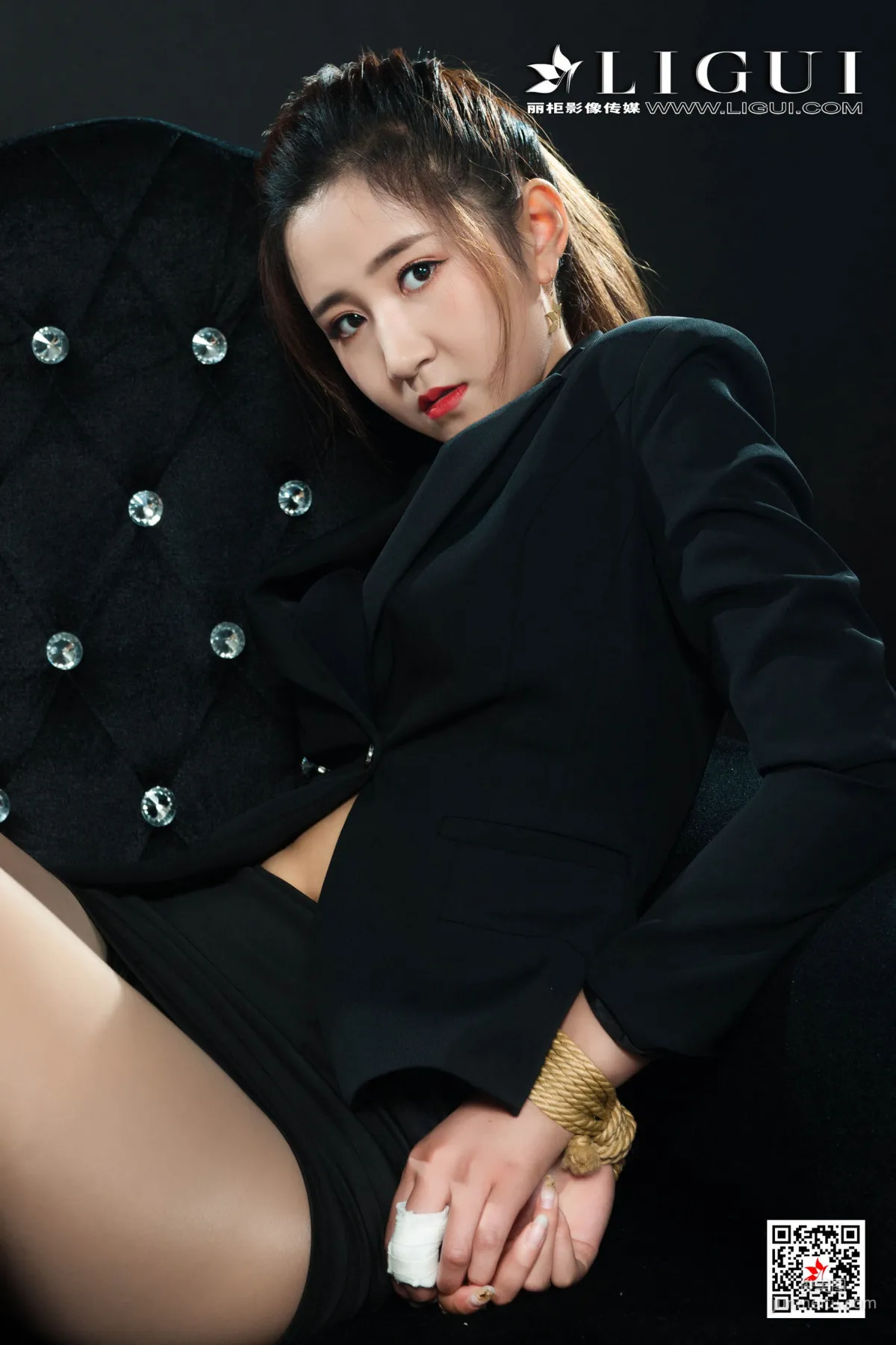 Model 允娜《OL繩藝捆綁》 [麗櫃美束LIGUI] 網絡麗人 寫真集 32