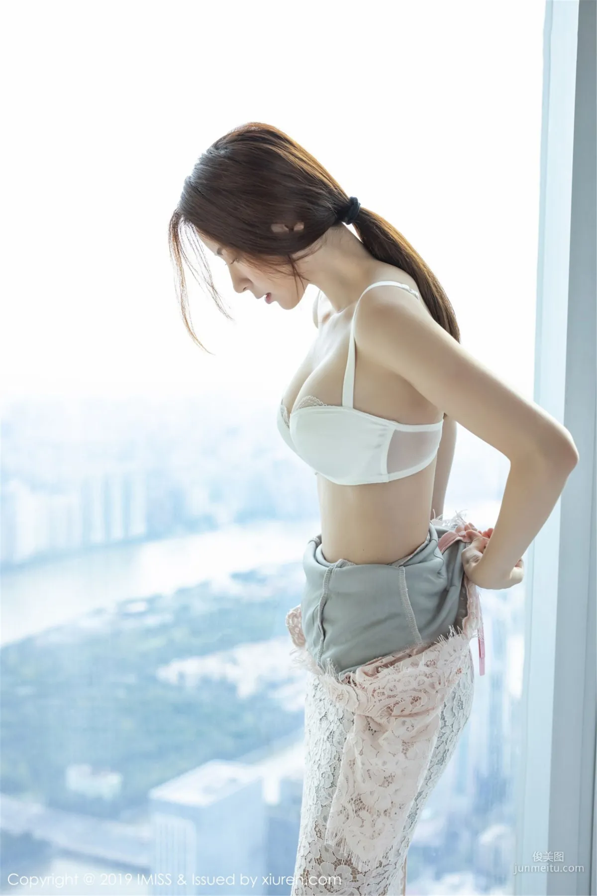 Carry《褪去長裙後絲襪美足》 [愛蜜社IMiss] Vol.366 寫真集 13