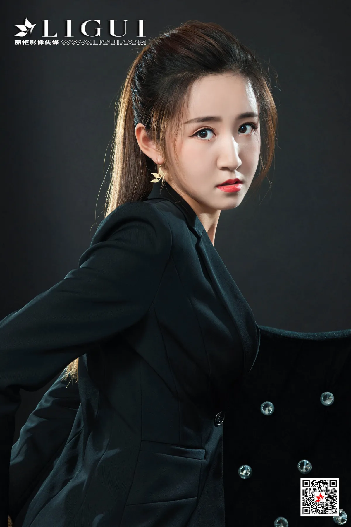 Model 允娜《OL繩藝捆綁》 [麗櫃美束LIGUI] 網絡麗人 寫真集 30