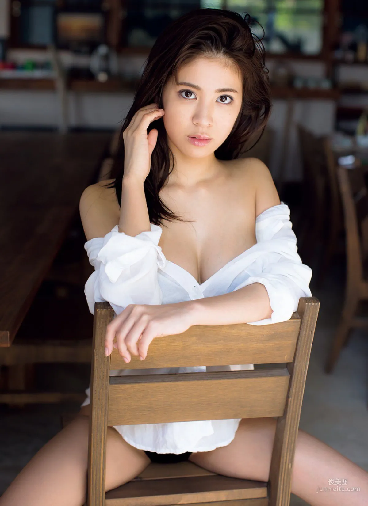 [FRIDAY] 澤北るな 《いま日本で一番エッチなバスト》写真1
