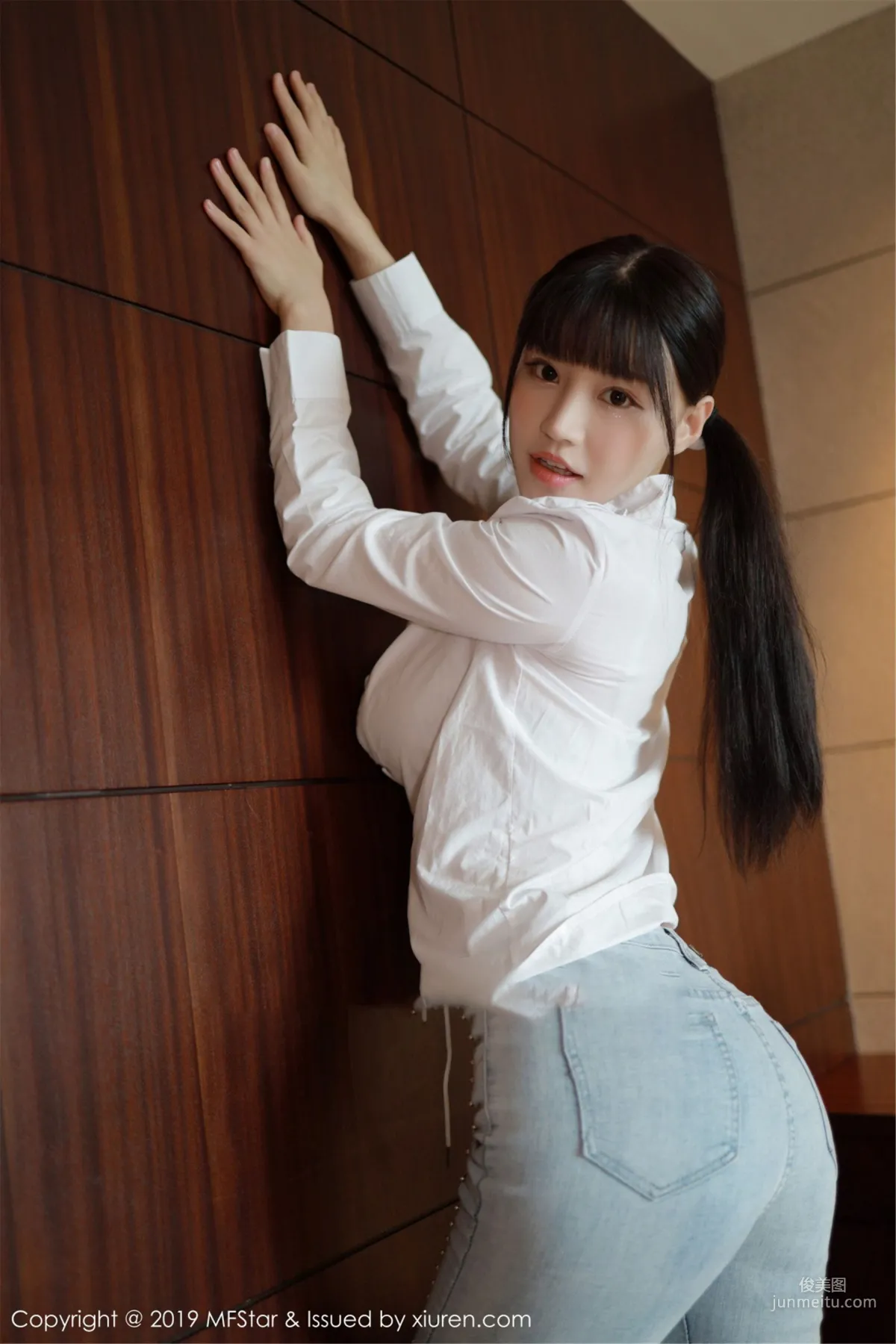 Flower朱可兒《白色襯衫下性感美胸》 [模範學院MFStar] Vol.207 寫真集 12