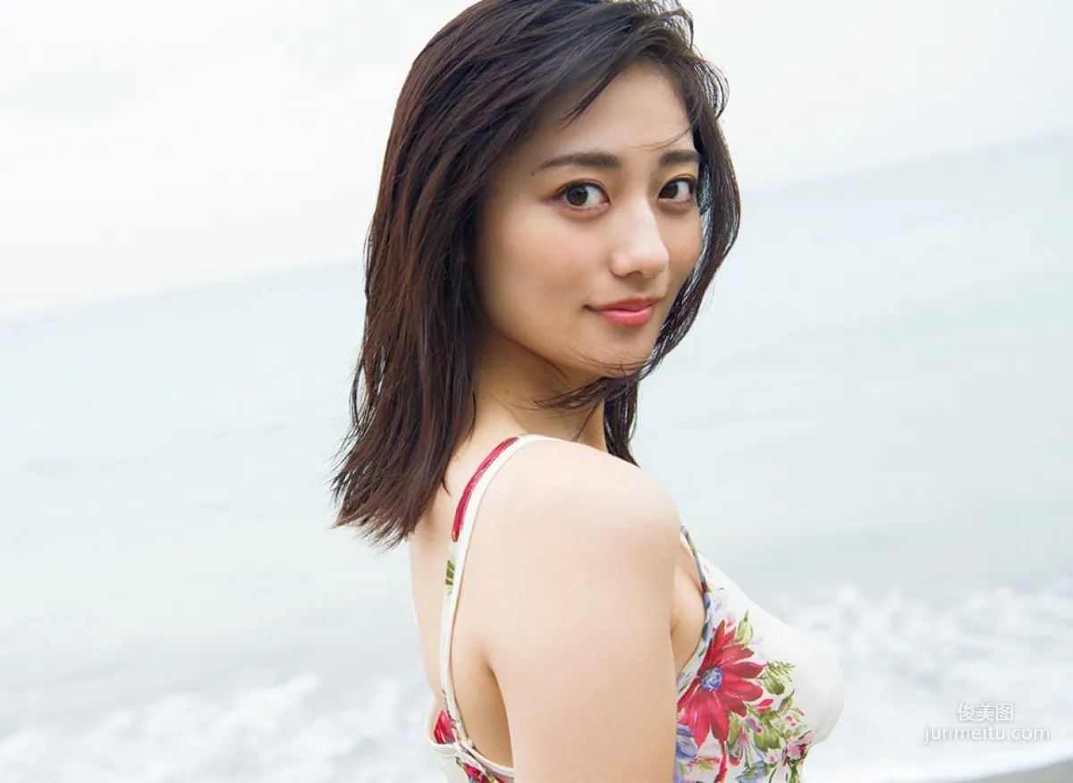 [FRIDAY] 奧山かずさ 《スーパー戦隊ヒロイン 「無防備なビキニ姿」(動畫付き)》寫真 12