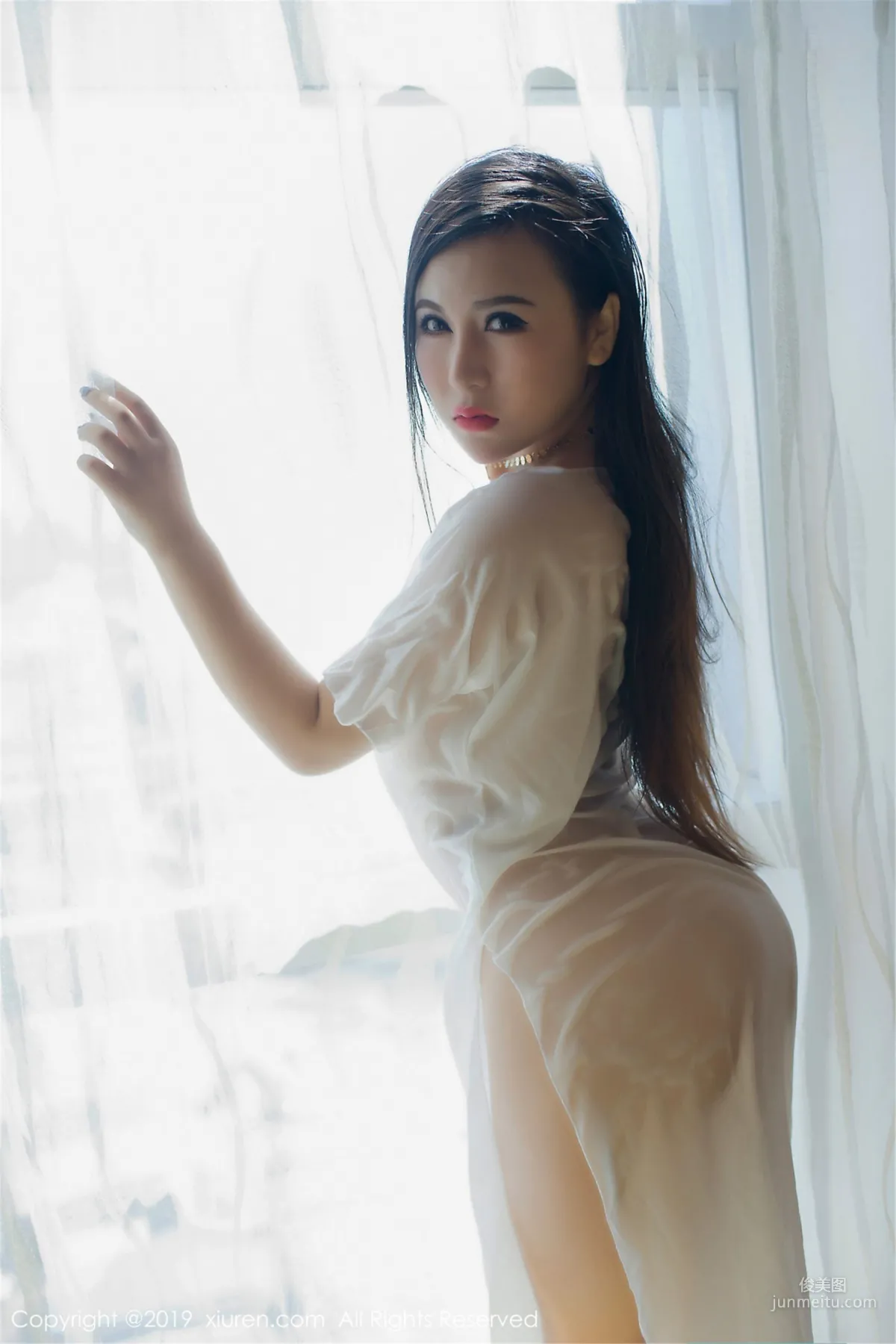 伊諾《比基尼和白色蕾絲》 [秀人XIUREN] No.1588 寫真集 1