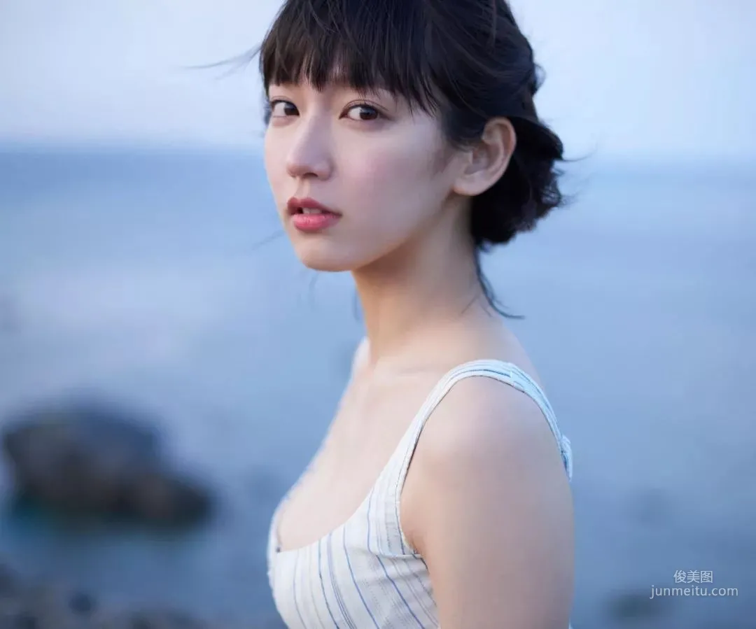 吉岡里帆 「ロングロングバケーション」(Kindle版) 写真集38