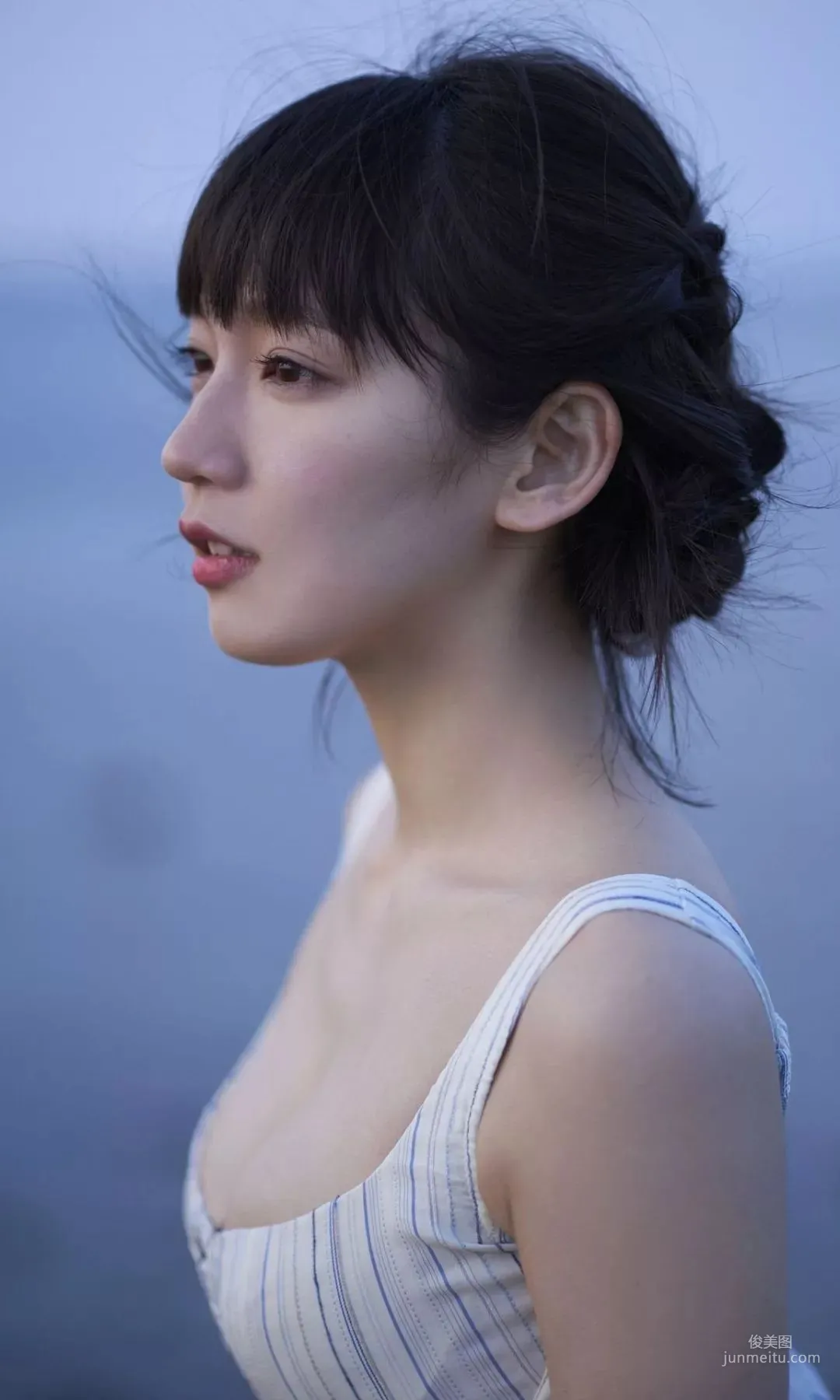 吉岡里帆 「ロングロングバケーション」(Kindle版) 写真集34