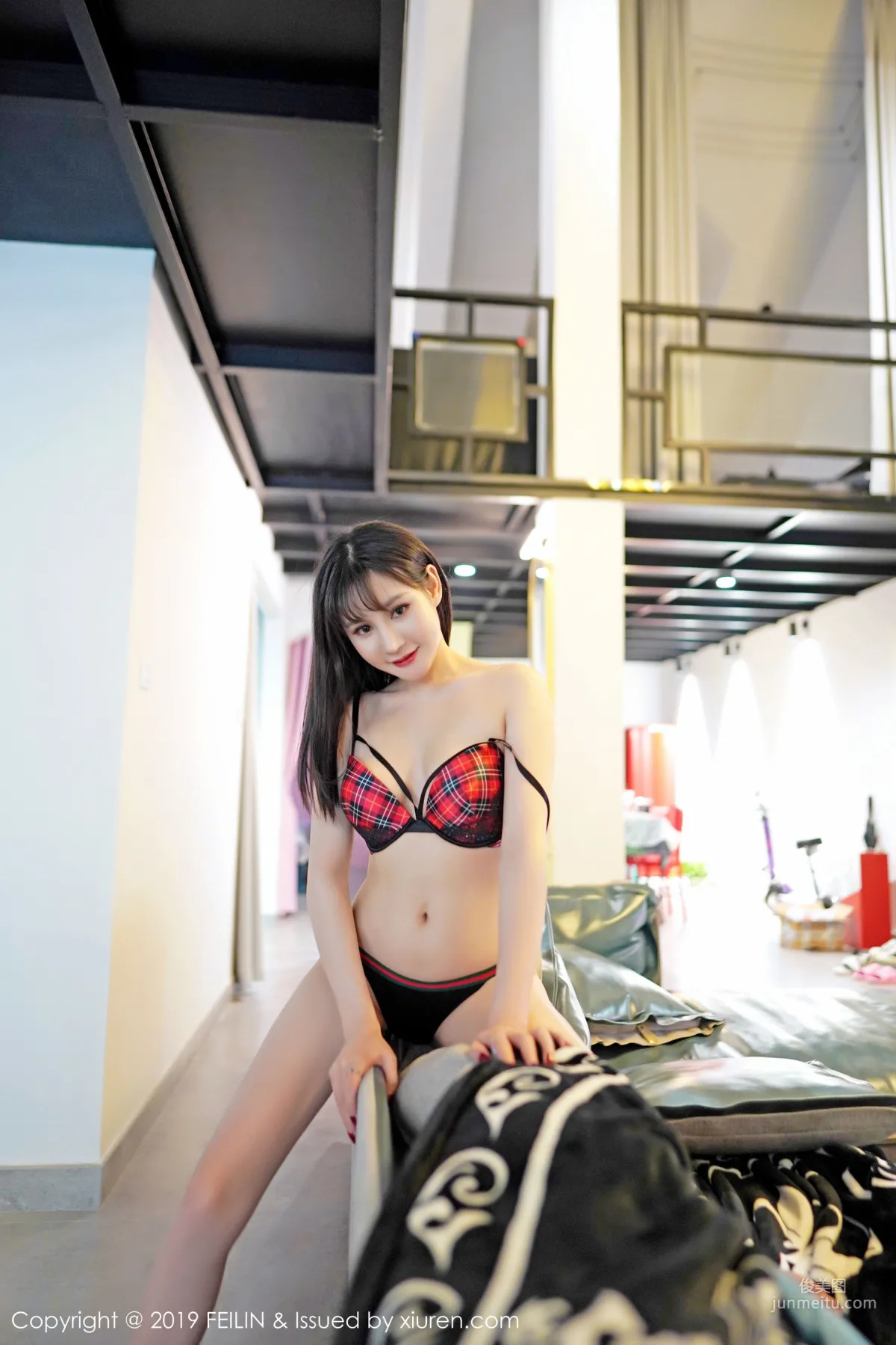 Celina青妍《顔值清甜可人》 [嗲囡囡FEILIN] VOL.205 寫真集 2