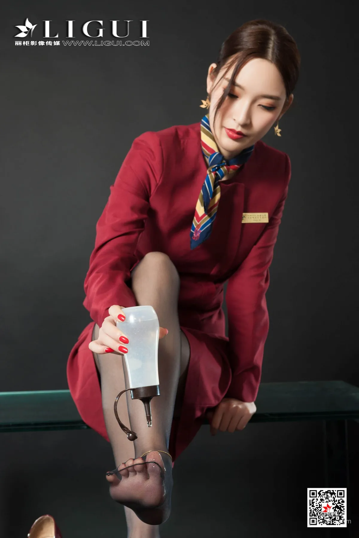 雪糕《極品黑絲空姐絲足》 [麗櫃LiGui] 寫真集 10
