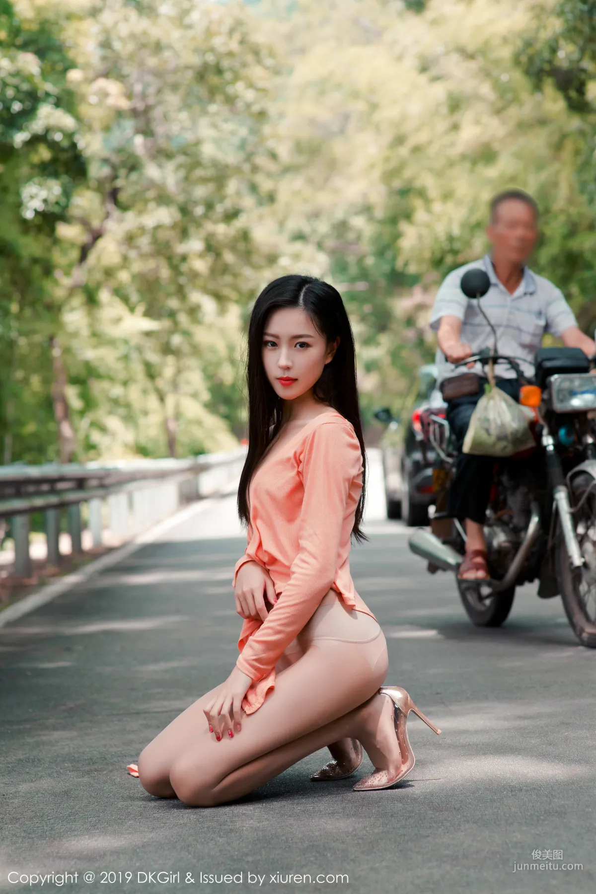 小子怡Alice《大膽絲襪外拍》 [禦女郎DKGirl] Vol.114 寫真集 42