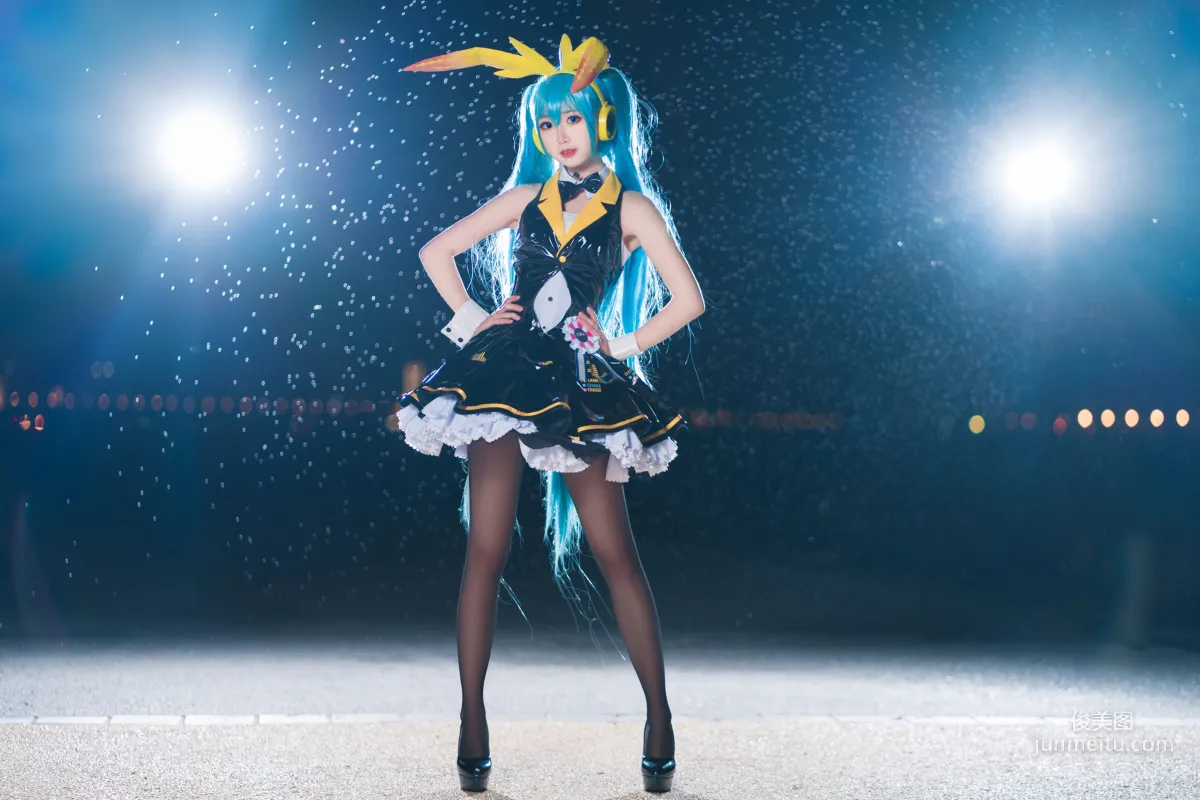 面饼仙儿《初音Miku》 [福利COSPLAY] 写真集16