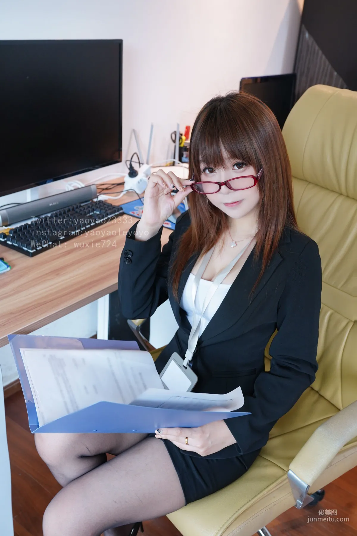 搖搖樂yoyo《小秘書絲》 [COSPLAY美女] 寫真集 11
