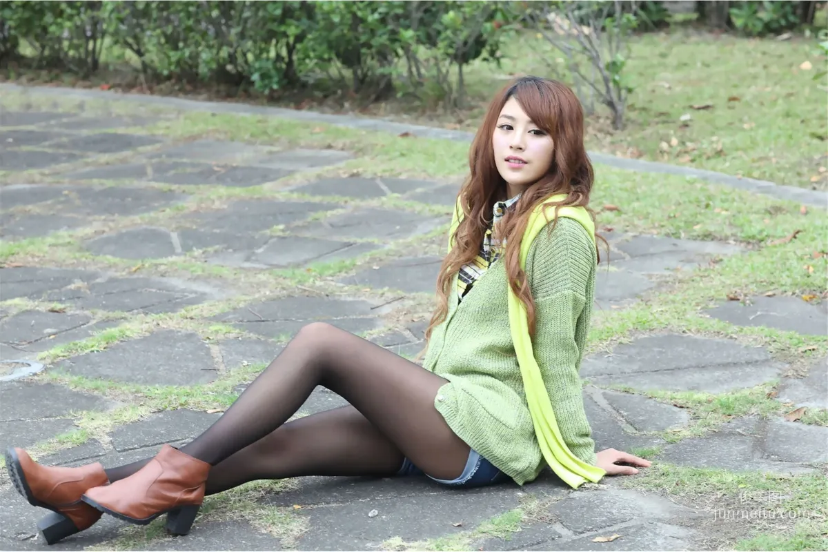夏晴MISO《黑丝外拍》 [台湾美女] 写真集5
