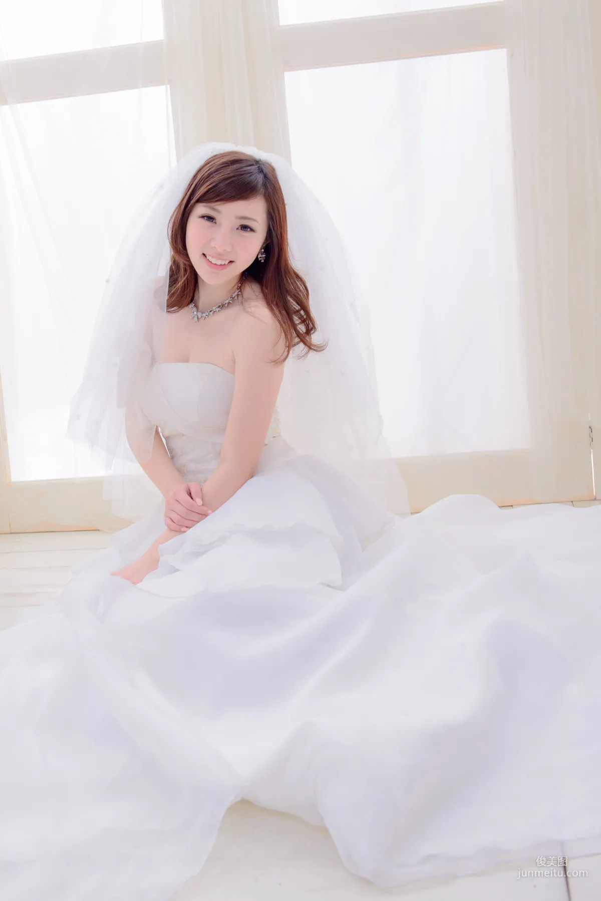 陈思颖 《蓝白婚纱影集》 写真集31