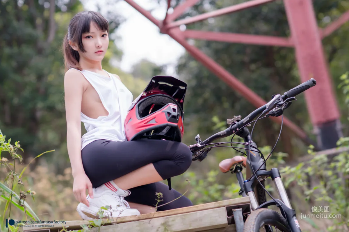 COSER小丁 《单车少女 黑胶 情趣网衫》 [Fantasy Factory] 写真集2