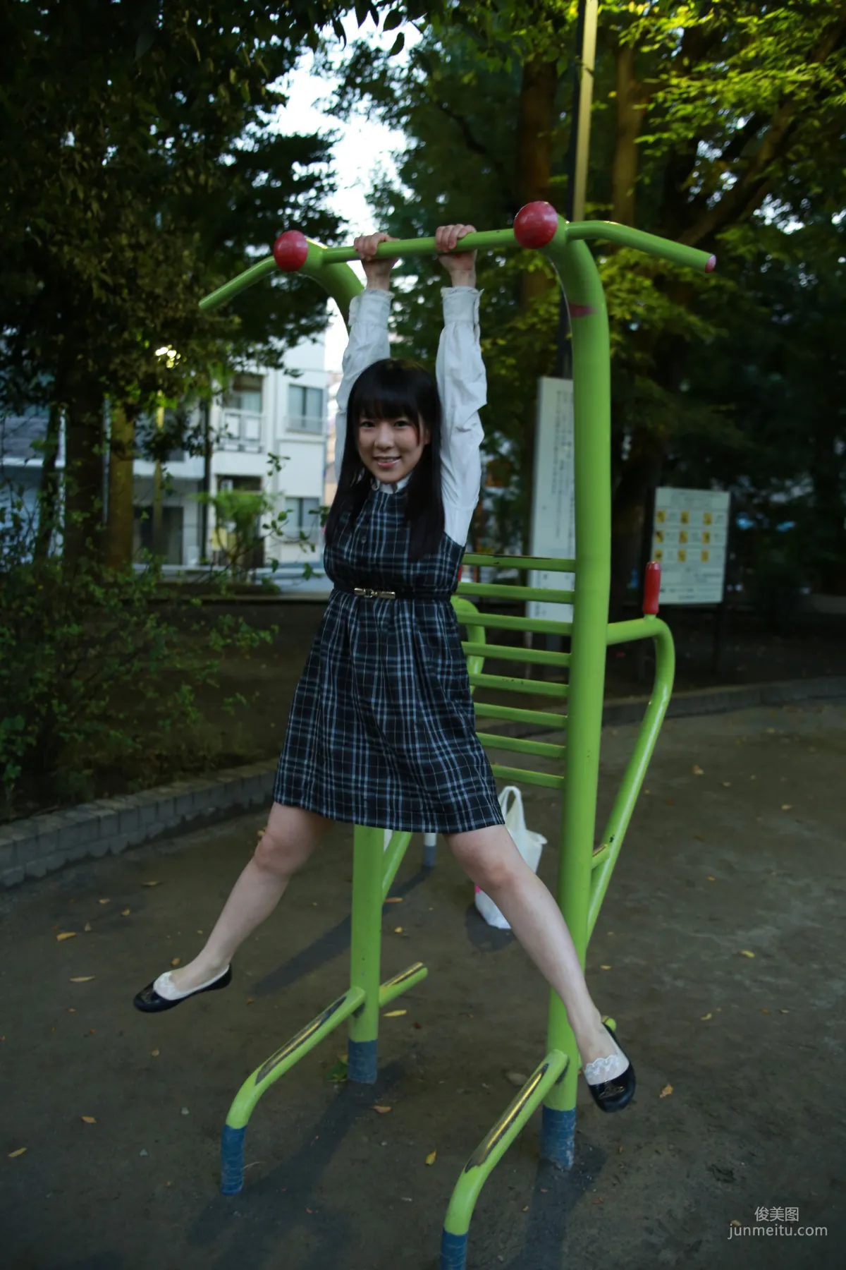 雨宮留菜 《ふたり暮らし畫像 》寫真集 16