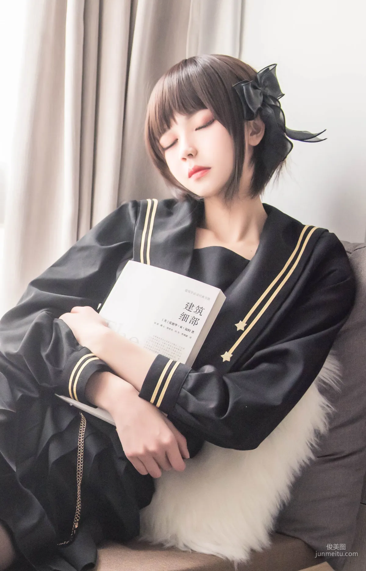 你的負卿《窗台制服》 [COSPLAY福利] 寫真集 16