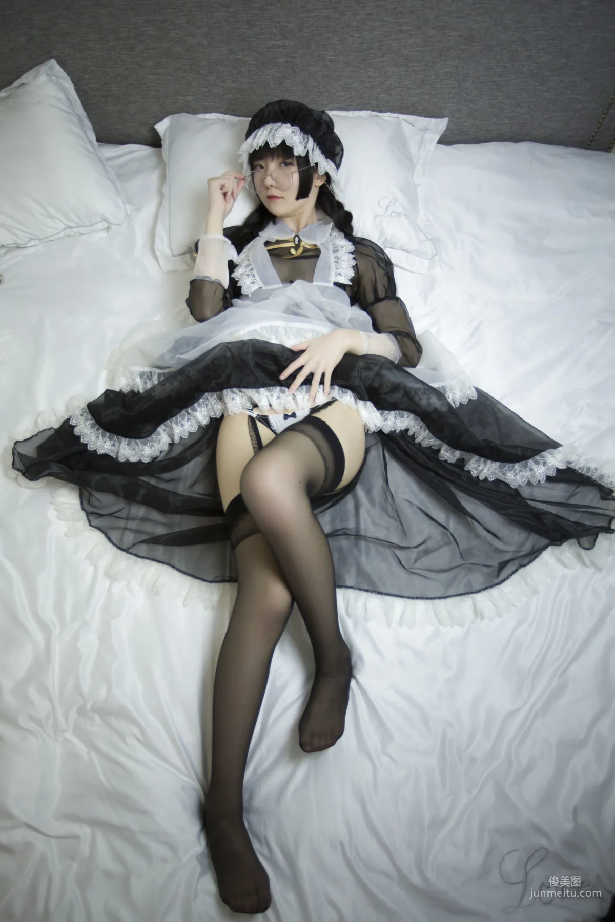 COSER一小央澤《女仆的新裝》 [COSPLAY美女] 寫真集 42