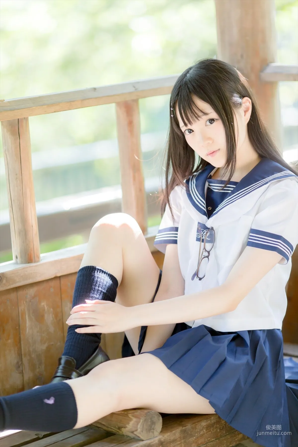 まきろん。《君夏 - 君と僕の夏休み》 制服  写真集14