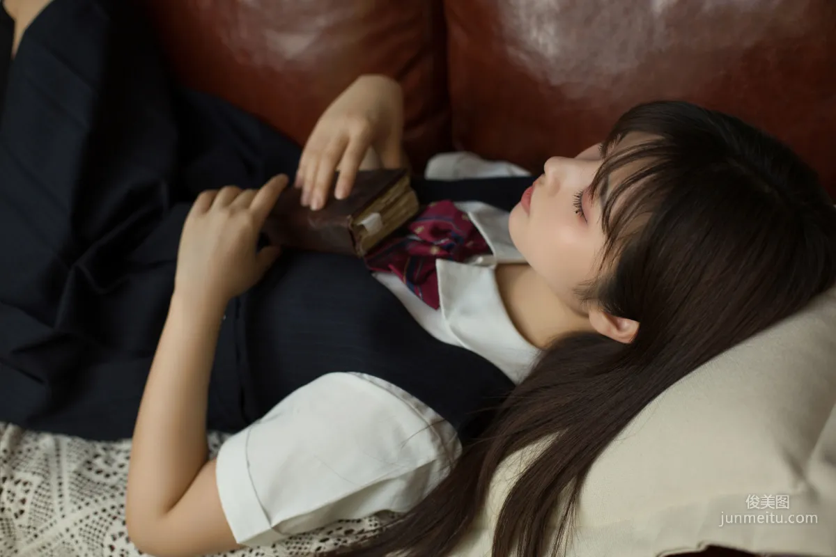 微博福利姬鏡醬《不知夢 制服》 [COSPLAY美女] 寫真集 15