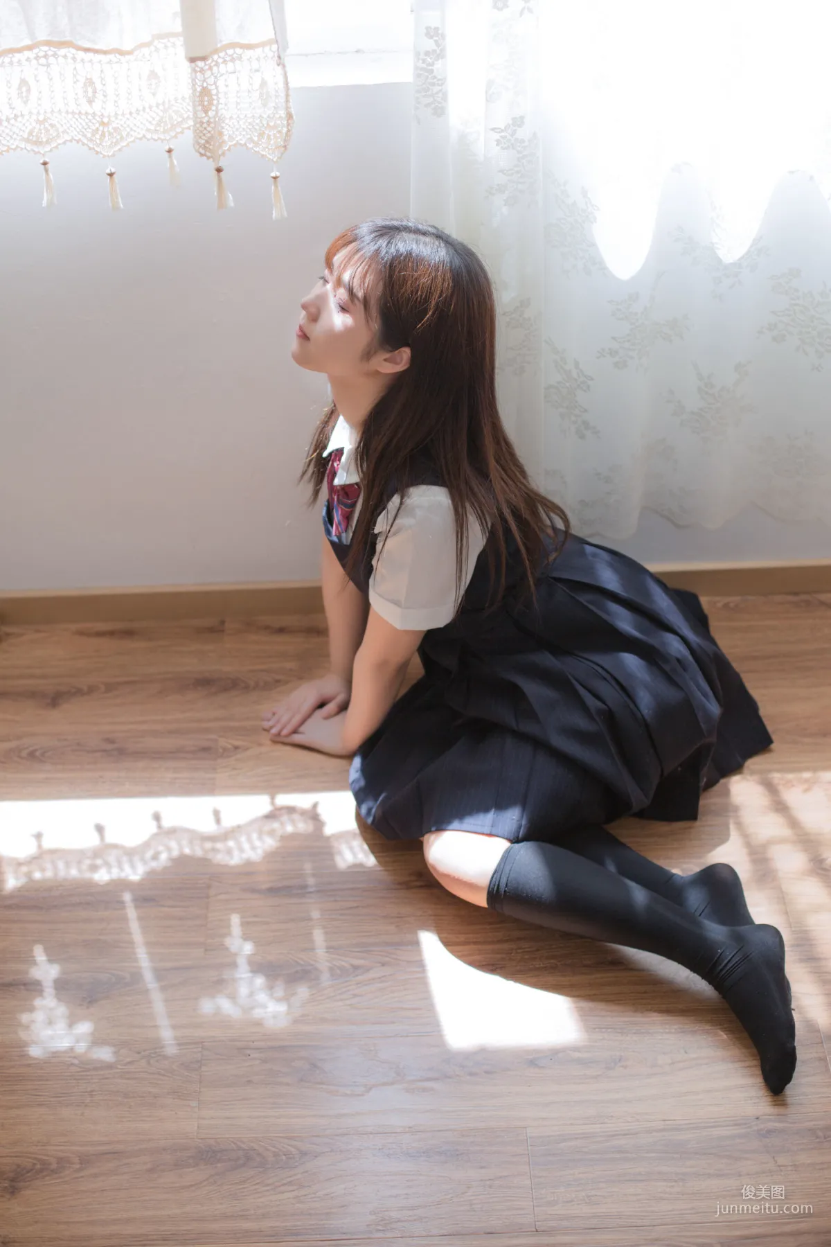 微博福利姬鏡醬《不知夢 制服》 [COSPLAY美女] 寫真集 24
