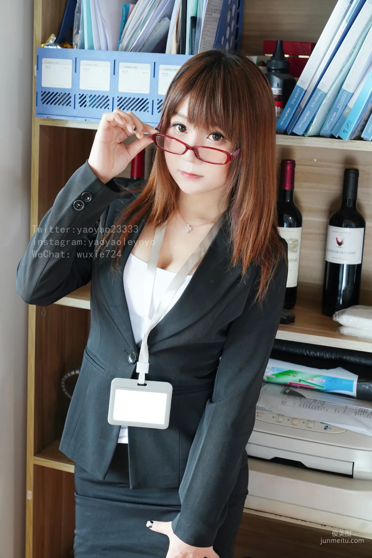 搖搖樂yoyo《小秘書絲》 [COSPLAY美女] 寫真集 49