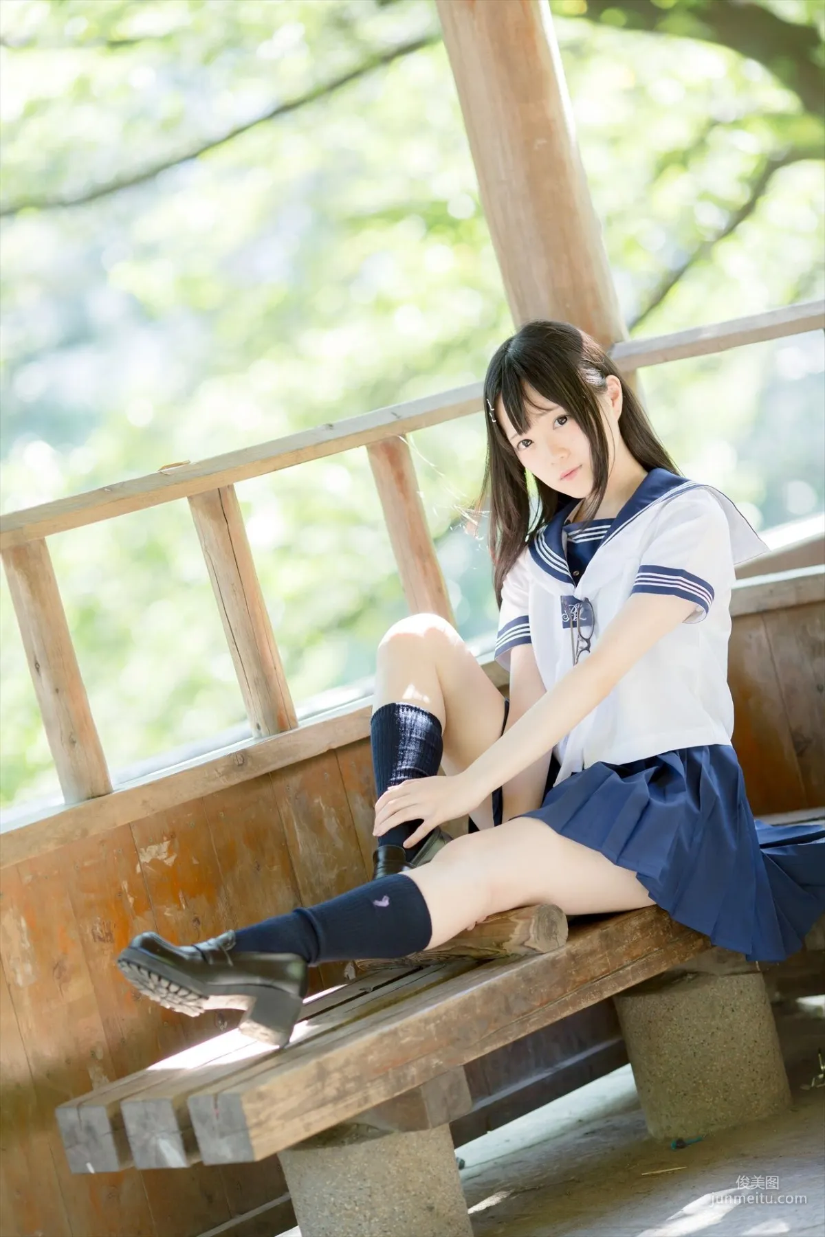 まきろん。《君夏 - 君と僕の夏休み》 制服  写真集15